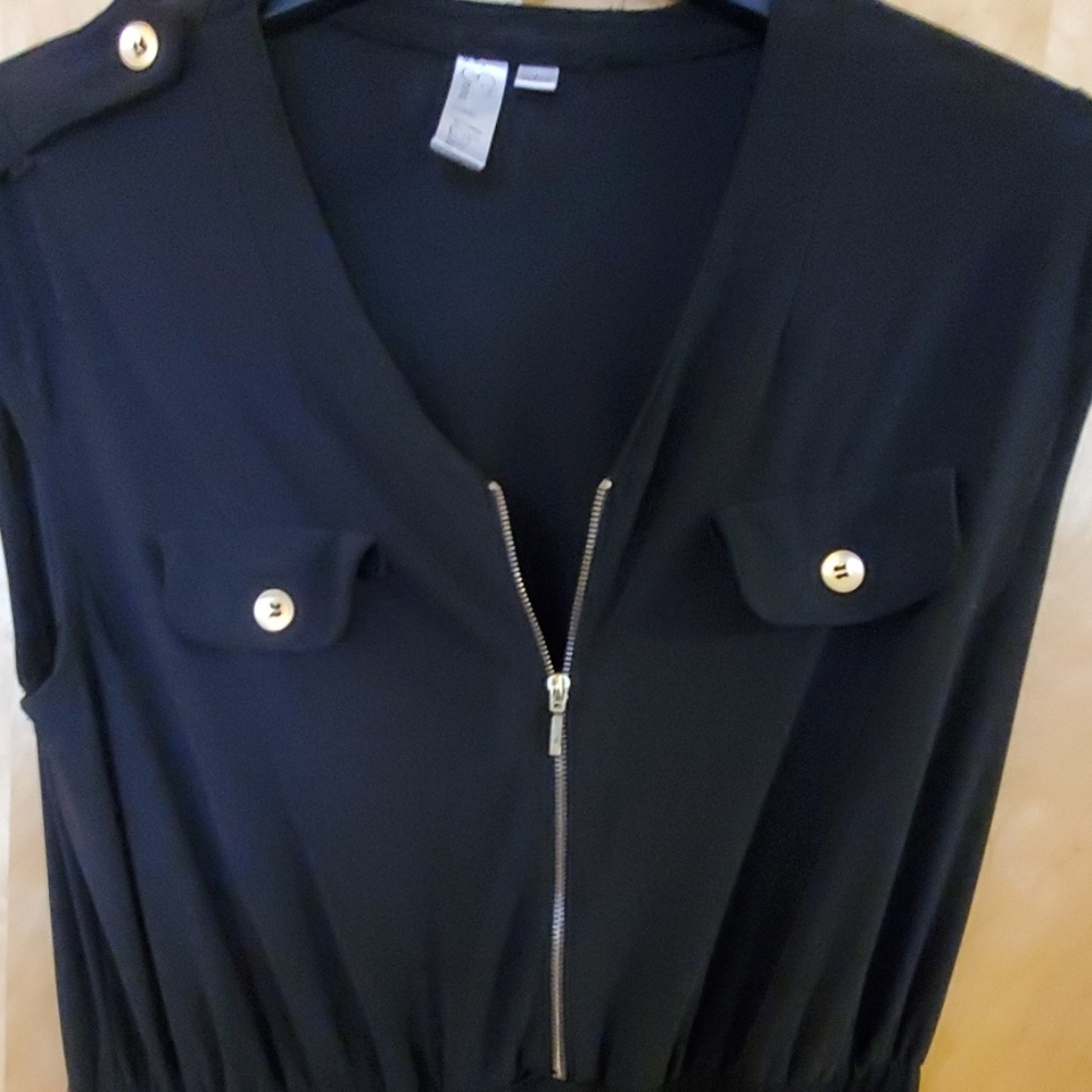 Clothes - Picture 2 of 2